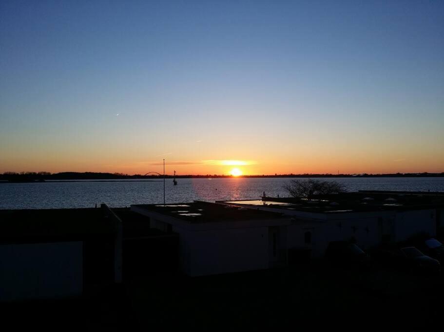 Fehmarn Burgtiefe Suedstrand Meerblick Apartment Meerzeit Kültér fotó